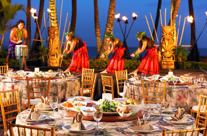 Luau table setting in Hawaii